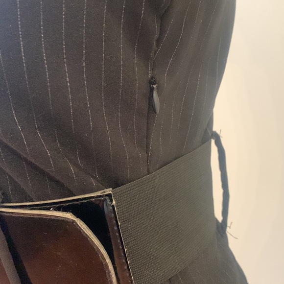 B DARLIN Black Pinstripe Wide Belt Dress Short Sleeve Side Zipper 9/10 9 10 - Picture 4 of 9